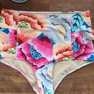 Kortni Jeane Oversized Floral Floral High-Waisted Bikini Bottoms, Hip Ruffles XL
